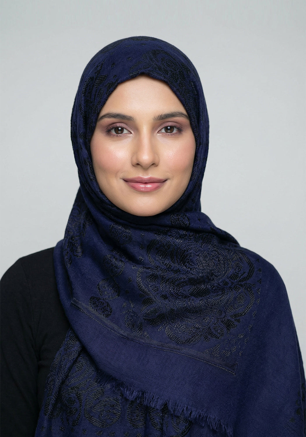 Humna Lawn Hijab - Navy Blue
