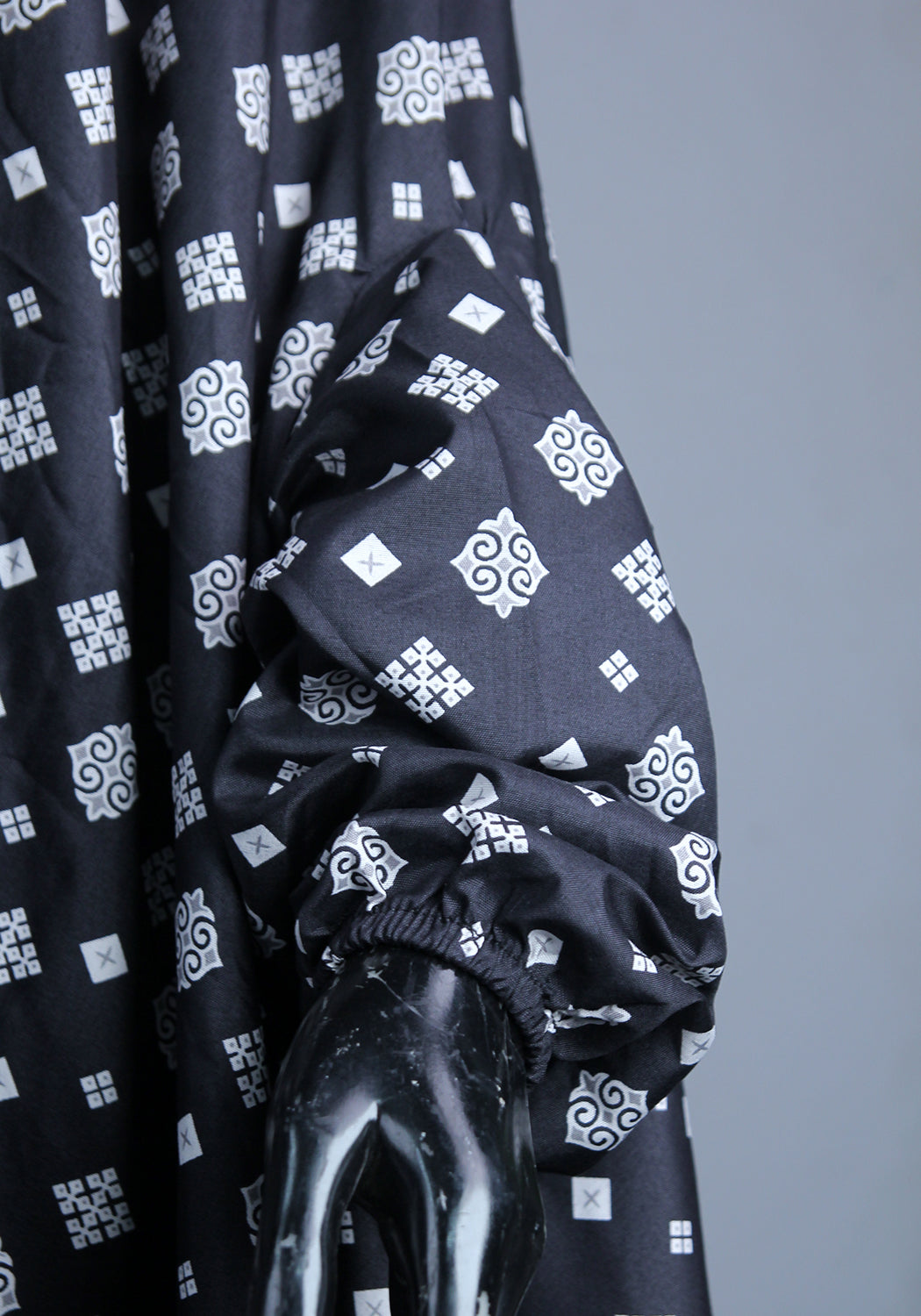 Black Namaz Chadar Design 2