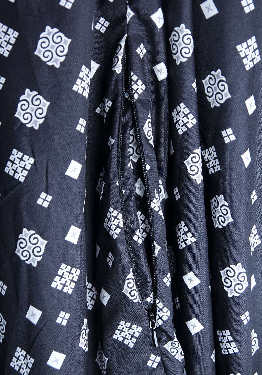 Black Namaz Chadar Design 2