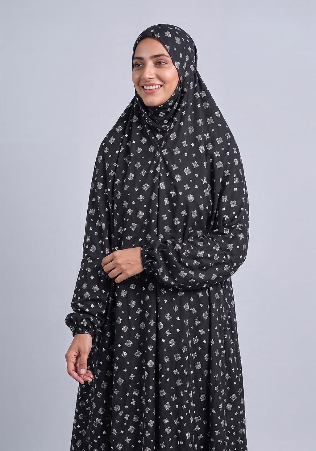 Black Namaz Chadar Design 2